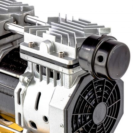 Компрессор DLS650/10 безмаслянный малошумный 650 Вт, 120 л/мин, ресивер 10 л Denzel Компрессор DLS650/10 безмаслянный малошумный 650 Вт, 120 л/мин, ресивер 10 л Denzel